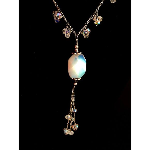 14 Inch Milk Glass and Aurora Borealis Vintage Style Necklace by Lia Sophia - Picture 1 of 8